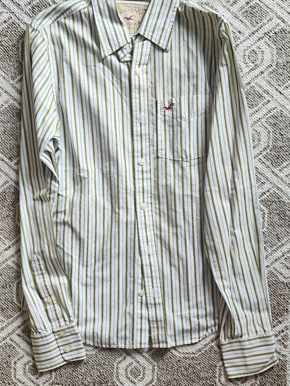 Hollister Men's Olive and White Striped Button-Up Shirt